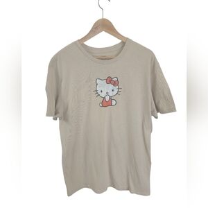 NWOT Hello Kitty Graphic Short Sleeve Tshirt Beige Size Large